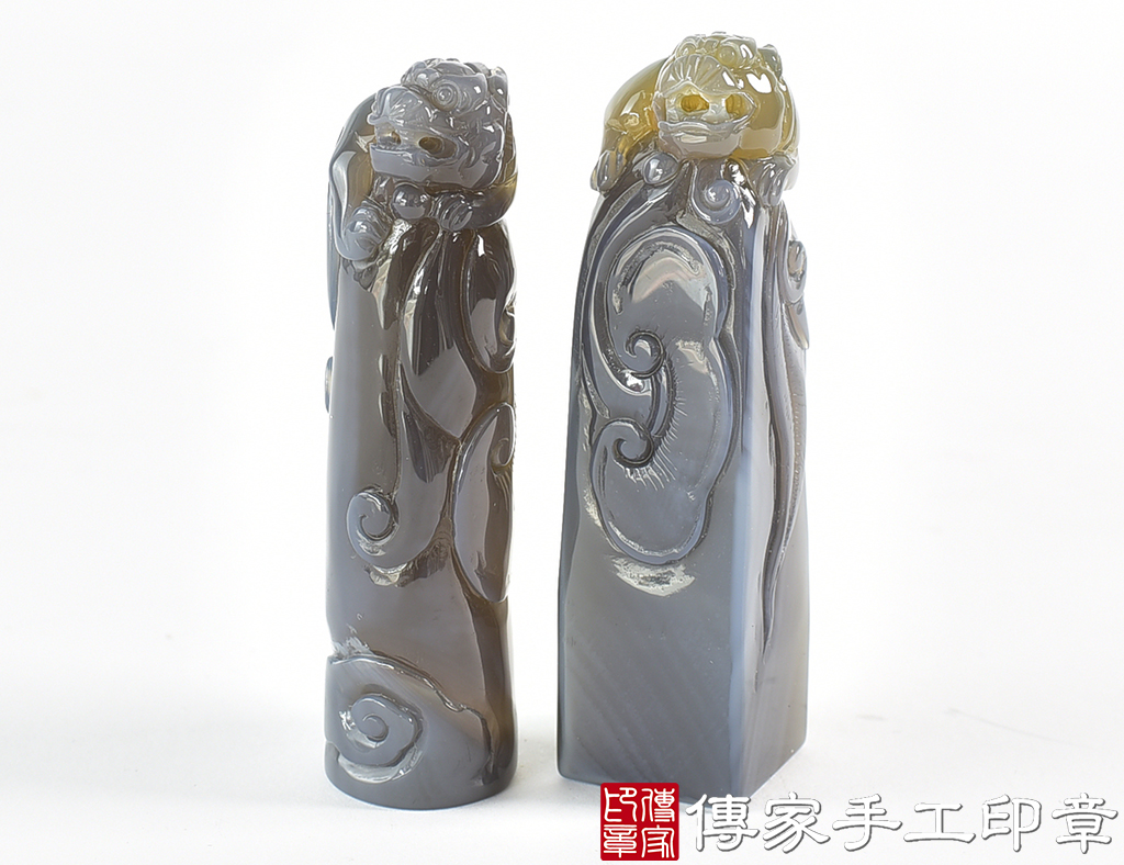 頂級深色瑪瑙精雕貔貅 ：開運印章(1.8X1.8X高7.5公分)