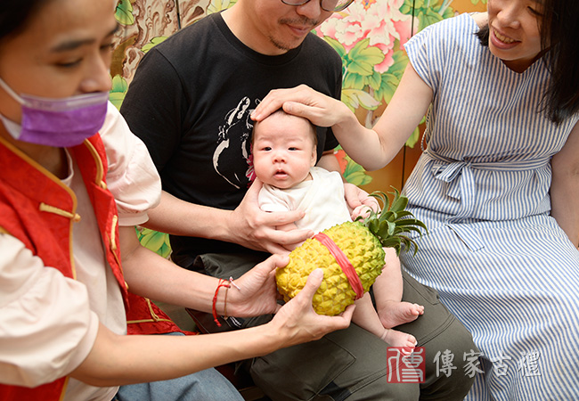 拍照的照片會全部給爸媽