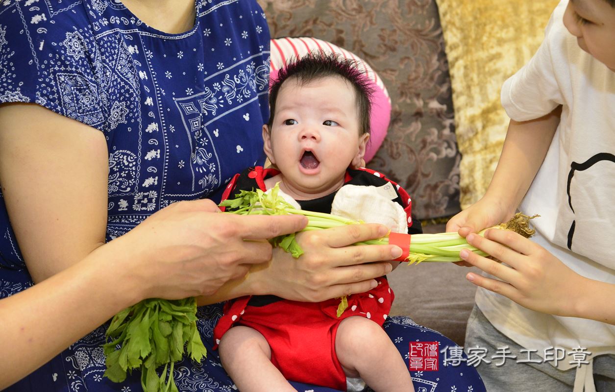 祝福葉寶寶做事積極，長大要幫爸爸媽媽分擔家事，分擔家計