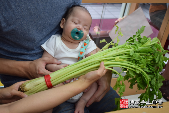 寶寶(高雄鳳山區)--製作胎毛筆、臍帶章、嬰兒三寶。「寶寶滿月剃頭理髮、到府嬰兒滿月理髮」祝福和活動紀錄。照片17