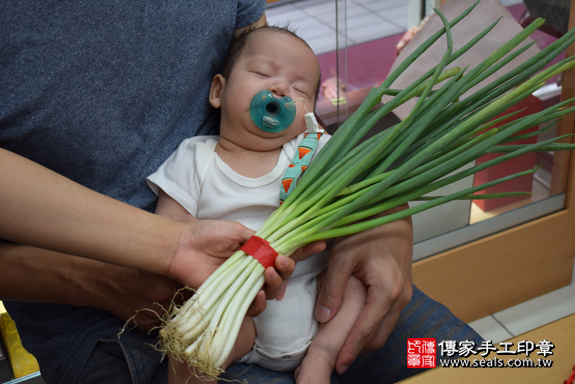 寶寶(高雄鳳山區)--製作胎毛筆、臍帶章、嬰兒三寶。「寶寶滿月剃頭理髮、到府嬰兒滿月理髮」祝福和活動紀錄。照片19