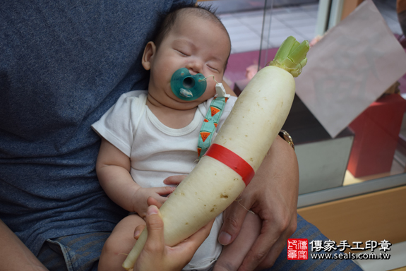 寶寶(高雄鳳山區)--製作胎毛筆、臍帶章、嬰兒三寶。「寶寶滿月剃頭理髮、到府嬰兒滿月理髮」祝福和活動紀錄。照片21