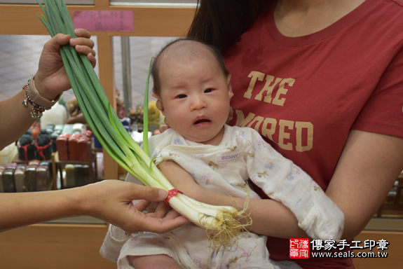 滿月剃頭、嬰兒剃頭、嬰兒理髮、寶寶剃頭、寶寶理髮、來店剃頭、來店嬰兒剃頭、來店滿月剃頭理髮。新北市滿月剃頭、新北市嬰兒剃頭、新北市嬰兒理髮、新北市寶寶剃頭、新北市寶寶理髮、新北市來店剃頭、新北市來店嬰兒剃頭、新北市來店滿月剃頭理髮。永和區滿月剃頭、永和區嬰兒剃頭、永和區嬰兒理髮、永和區寶寶剃頭、永和區寶寶理髮、永和區來店剃頭、永和區來店嬰兒剃頭、永和區來店滿月剃頭理髮。許寶寶(新北市永和區)--製作胎毛筆、臍帶章、嬰兒三寶。「寶寶滿月剃頭理髮、來店嬰兒滿月理髮」祝福和活動紀錄。照片10