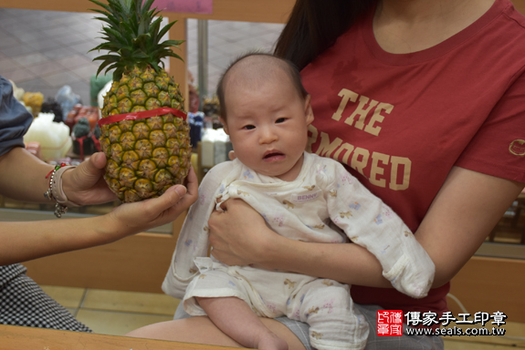 滿月剃頭、嬰兒剃頭、嬰兒理髮、寶寶剃頭、寶寶理髮、來店剃頭、來店嬰兒剃頭、來店滿月剃頭理髮。新北市滿月剃頭、新北市嬰兒剃頭、新北市嬰兒理髮、新北市寶寶剃頭、新北市寶寶理髮、新北市來店剃頭、新北市來店嬰兒剃頭、新北市來店滿月剃頭理髮。永和區滿月剃頭、永和區嬰兒剃頭、永和區嬰兒理髮、永和區寶寶剃頭、永和區寶寶理髮、永和區來店剃頭、永和區來店嬰兒剃頭、永和區來店滿月剃頭理髮。許寶寶(新北市永和區)--製作胎毛筆、臍帶章、嬰兒三寶。「寶寶滿月剃頭理髮、來店嬰兒滿月理髮」祝福和活動紀錄。照片12