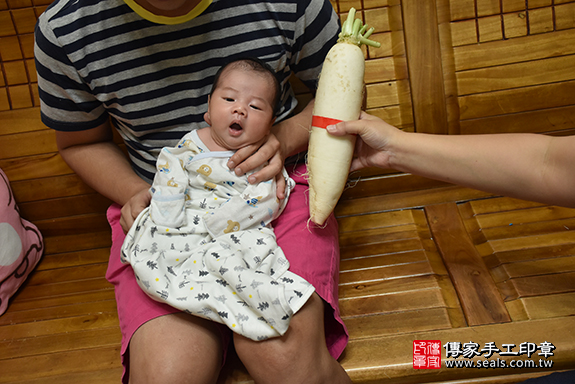 滿月剃頭、嬰兒剃頭、嬰兒理髮、寶寶剃頭、寶寶理髮、來店剃頭、來店嬰兒剃頭、來店滿月剃頭理髮。新北市滿月剃頭、新北市嬰兒剃頭、新北市嬰兒理髮、新北市寶寶剃頭、新北市寶寶理髮、新北市來店剃頭、新北市來店嬰兒剃頭、新北市來店滿月剃頭理髮。蘆洲區滿月剃頭、蘆洲區嬰兒剃頭、蘆洲區嬰兒理髮、蘆洲區寶寶剃頭、蘆洲區寶寶理髮、蘆洲區來店剃頭、蘆洲區來店嬰兒剃頭、蘆洲區來店滿月剃頭理髮。彭寶寶(新北市蘆洲區)--製作胎毛筆、臍帶章、嬰兒三寶。「寶寶滿月剃頭理髮、來店嬰兒滿月理髮」祝福和活動紀錄。照片12