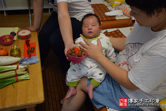 剃胎毛、滿月剃頭、嬰兒剃頭、嬰兒理髮、嬰兒剃髮、嬰兒剃胎毛、嬰兒滿月剃頭、寶寶剃頭、剃胎毛儀式、剃胎毛吉祥話、滿月剃頭儀式、滿月剃頭吉祥話、寶寶剃胎毛、寶寶滿月剃頭理髮、新北市三重區剃胎毛、新北市三重區滿月剃頭、新北市三重區嬰兒剃頭剃胎毛、新北市三重區嬰兒理髮、新北市嬰兒剃髮、游寶寶(新北市三重區到府嬰兒寶寶滿月剃頭理髮、免費到府嬰兒剃胎毛儀式吉祥話)。到府剃頭剃胎毛主持、專業拍照、DVD光碟、證書。★購買「臍帶章、肚臍章、胎毛筆刷印章」贈送：剃頭、收涎、抓周，三選一。2019.07.12照片8