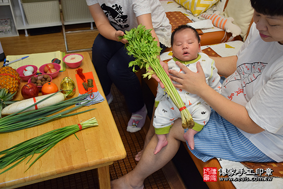 剃胎毛、滿月剃頭、嬰兒剃頭、嬰兒理髮、嬰兒剃髮、嬰兒剃胎毛、嬰兒滿月剃頭、寶寶剃頭、剃胎毛儀式、剃胎毛吉祥話、滿月剃頭儀式、滿月剃頭吉祥話、寶寶剃胎毛、寶寶滿月剃頭理髮、新北市三重區剃胎毛、新北市三重區滿月剃頭、新北市三重區嬰兒剃頭剃胎毛、新北市三重區嬰兒理髮、新北市嬰兒剃髮、游寶寶(新北市三重區到府嬰兒寶寶滿月剃頭理髮、免費到府嬰兒剃胎毛儀式吉祥話)。到府剃頭剃胎毛主持、專業拍照、DVD光碟、證書。★購買「臍帶章、肚臍章、胎毛筆刷印章」贈送：剃頭、收涎、抓周，三選一。2019.07.12照片12