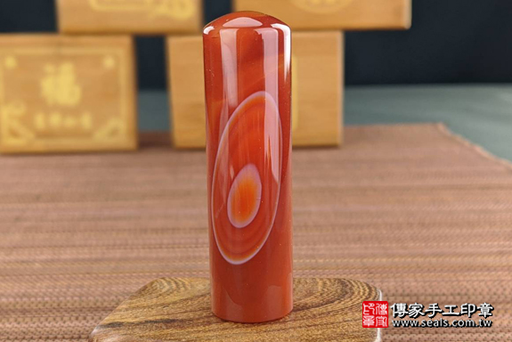 半手工噴砂印章：紅瑪瑙開運印章實際成品、印章作品分享、紅瑪瑙印章材質介紹。（銀行印鑑，一圓一方），傳家印章高雄店。2020.02.14，照片8