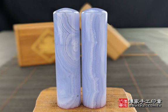 全手工噴砂印章：藍紋玉開運印章實際成品、印章作品分享、藍紋玉印章材質介紹。（銀行印鑑，一圓一方），傳家印章高雄店。2020.03.18，照片4