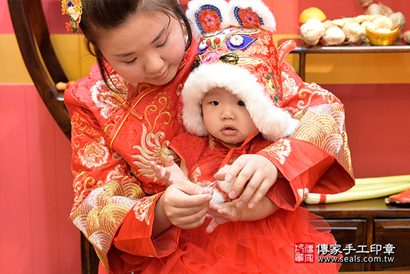 桃園市八德區陳寶寶古禮抓周祝福活動: 【翡翠手鍊】：象徵(圓圓滿滿、財源廣進、諸事順利)桃園店抓周。照片8