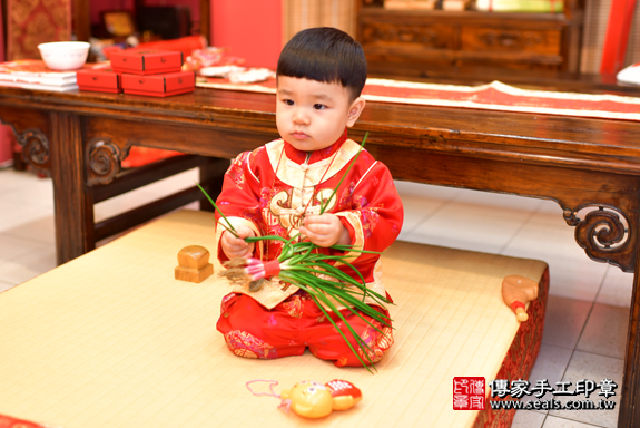 鳳山區吳寶寶古禮抓周：周歲抓周活動和儀式，一切圓滿。照片8