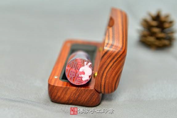 全手工噴砂印章：紫水晶臍帶章實際成品、印章作品分享、紫水晶印章材質介紹。（臍帶印章、肚臍章、肚臍印章，胎毛印章，一圓一方）傳家手工印章新竹店2020.05.15