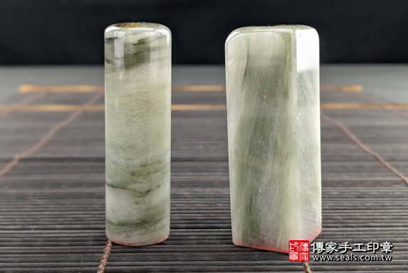 全手工噴砂印章：綠髮彩玉臍髮雙章實際成品、印章作品分享、綠髮彩玉印章材質介紹。（臍帶印章、肚臍章、肚臍印章，一圓一方）傳家手工印章高雄店。2020.05.20，照片8