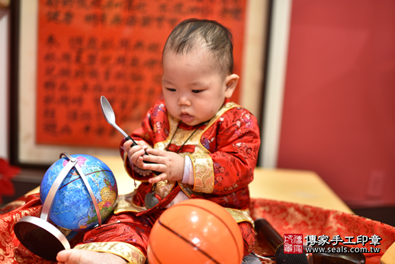 永和區趙寶寶古禮抓周：周歲抓周活動和儀式，一切圓滿。照片2