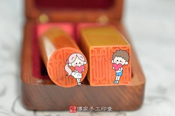 半手工噴砂印章：紅東菱玉臍帶章實際成品、印章作品分享、紅東菱玉印章材質介紹。（臍帶印章、肚臍章、肚臍印章，胎毛印章，一圓一方）傳家手工印章新竹店2020.06.07