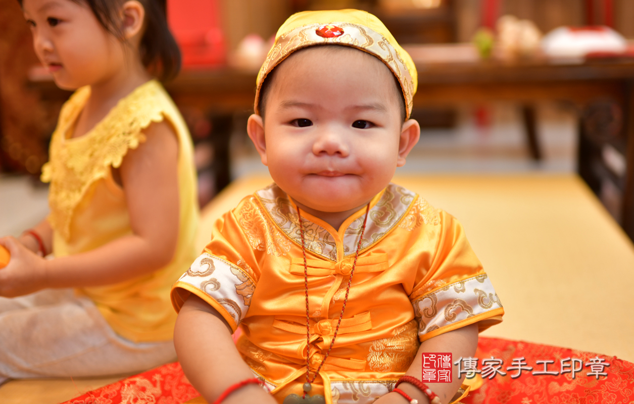 高雄市鳳山區黃寶寶古禮抓周祝福活動。照片1