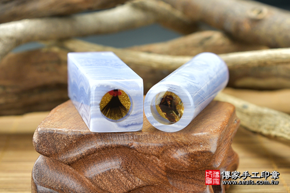 半手工噴砂印章：藍紋玉臍髮雙章實際成品、印章作品分享、藍紋玉印章材質介紹。（臍帶印章、肚臍章、肚臍印章，一圓一方）傳家手工印章高雄店。2020.09.11。照片6