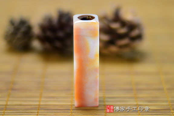 半手工噴砂印章：乳酪玉臍帶章實際成品、印章作品分享、乳酪玉印章材質介紹。（臍帶印章、肚臍章、肚臍印章，胎毛印章，一圓一方）傳家手工印章桃園店。2021.05.07