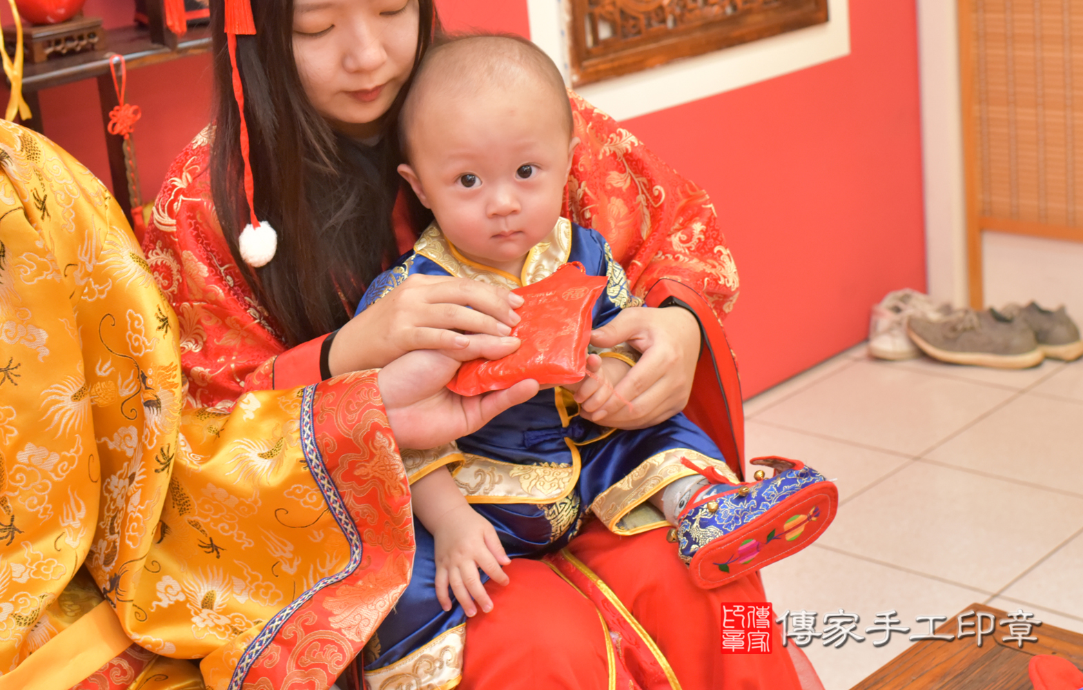 北區彭寶寶古禮抓周：抓周儀式【吃米飯】。照片1