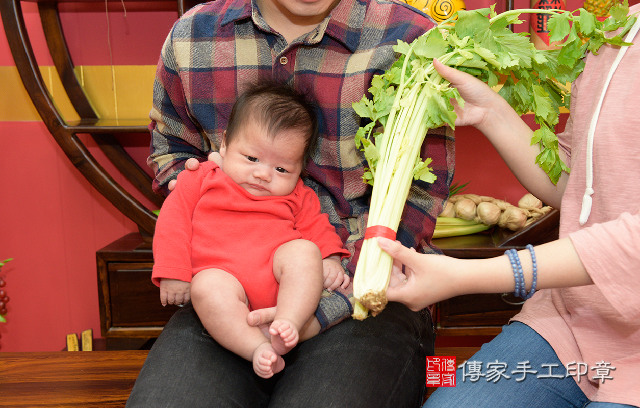 讓寶寶一生積極向上，擁抱樂觀積極的心度過每件事唷。