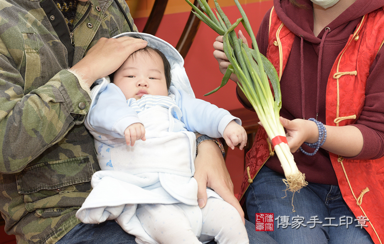 讓林寶寶頭腦壯壯，很會讀書，考試都金榜題名！