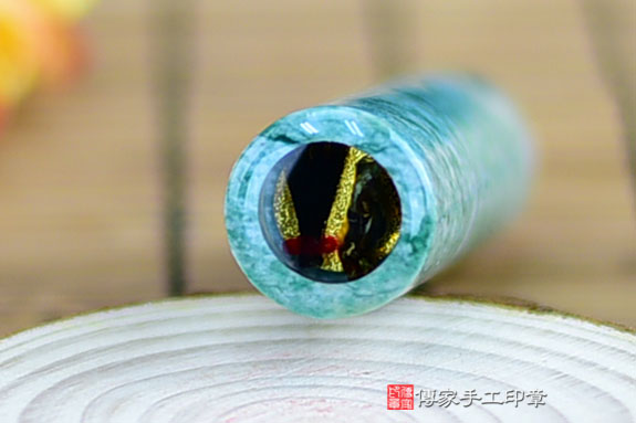 半手工噴砂印章：青海玉臍帶章實際成品、印章作品分享、青海玉印章材質介紹。（臍帶印章、肚臍章、肚臍印章，胎毛印章，一圓一方）傳家手工印章桃園店。2021.06.14