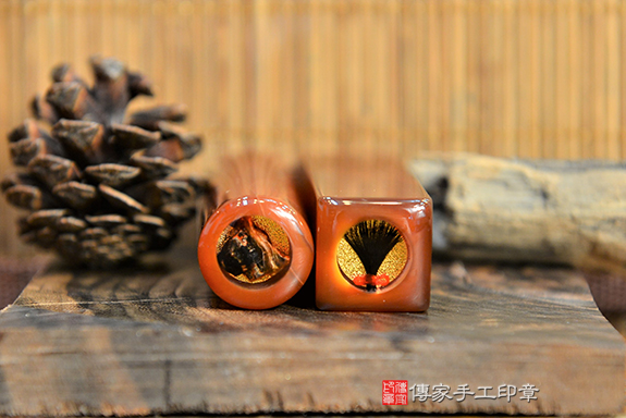 半手工噴砂印章：紅瑪瑙臍髮印章實際成品、印章作品分享、紅瑪瑙印章材質介紹。（臍帶印章、肚臍章、肚臍印章、胎毛印章，一圓一方）傳家手工印章台中店。2022.02.14