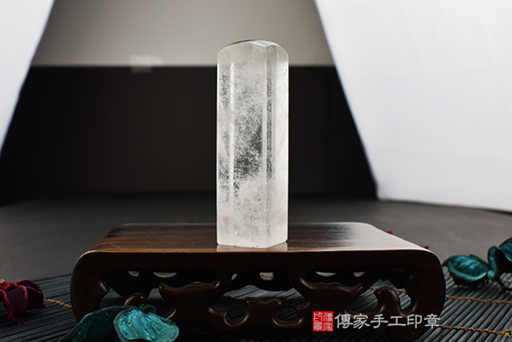 綠色幻影~半手工噴砂綠幽靈開運個人章~開運印章實際成品、印章作品分享、綠幽靈印章材質介紹。（銀行印鑑，一圓一方），傳家印章台中店。2022.5.11