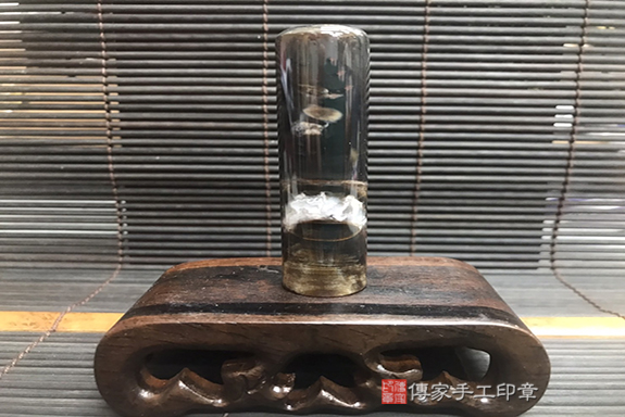 木化玉~全手工噴砂木化石個人開運印章實際成品分享、木化石印章材質介紹。（個人印鑑章，開運印章，銀行印鑑章一圓一方）傳家手工印章高雄店。2022.09.13