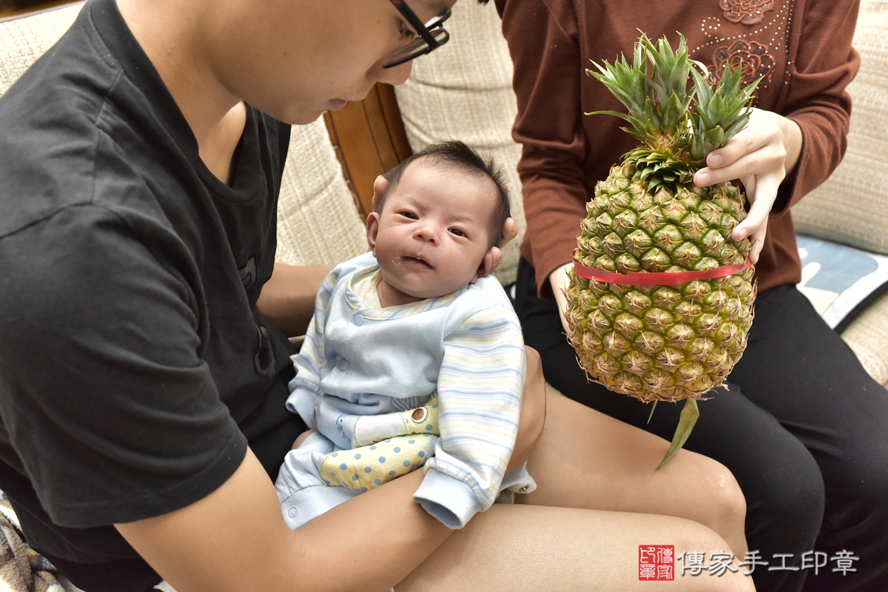 剃胎毛、滿月剃頭、嬰兒剃頭、嬰兒理髮、嬰兒剃髮、嬰兒剃胎毛、嬰兒滿月剃頭、黃寶寶剃頭、剃胎毛儀式、剃胎毛吉祥話、滿月剃頭儀式、滿月剃頭吉祥話、黃寶寶剃胎毛、黃寶寶滿月剃頭理髮、 新北市蘆洲區剃胎毛、新北市蘆洲區滿月剃頭、新北市蘆洲區嬰兒剃頭剃胎毛、新北市蘆洲區嬰兒理髮、新北市蘆洲區嬰兒剃髮、 黃寶寶(新北市蘆洲區到府嬰兒黃寶寶滿月剃頭理髮、到府嬰兒剃胎毛儀式吉祥話)。到府剃頭剃胎毛主持、專業拍照、DVD光碟、證書。★購買「臍帶章、肚臍章、胎毛筆刷印章」贈送：剃頭、收涎、抓周，三選一。2022.11.30照片6