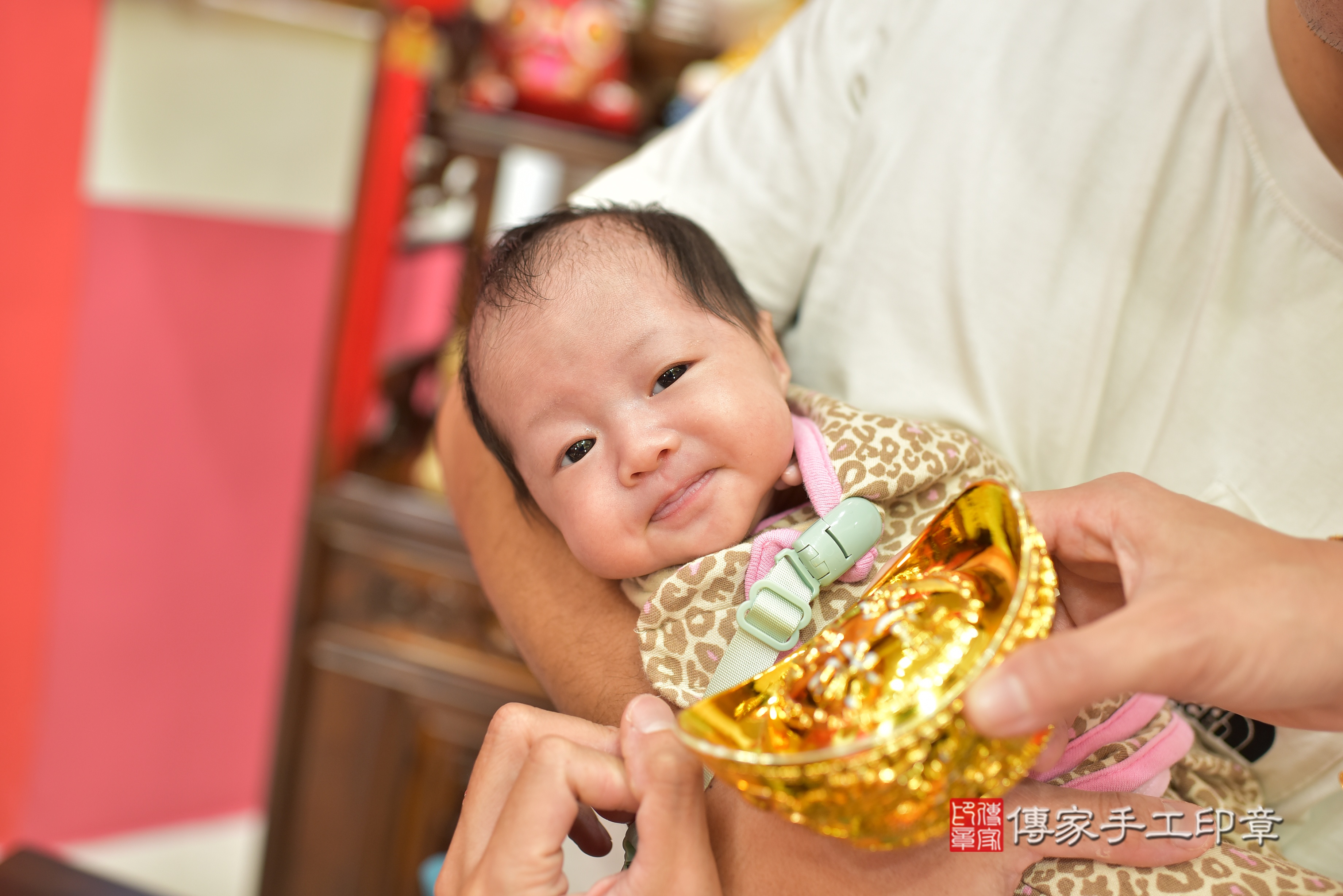 劉寶寶(高雄市鳳山區來店嬰兒劉寶寶滿月剃頭理髮、到府嬰兒剃胎毛儀式吉祥話)。到府剃頭剃胎毛主持、專業拍照、證書。★購買「臍帶章、肚臍章、胎毛筆刷印章」贈送：剃頭、收涎、抓周，三選一。2023.9.11