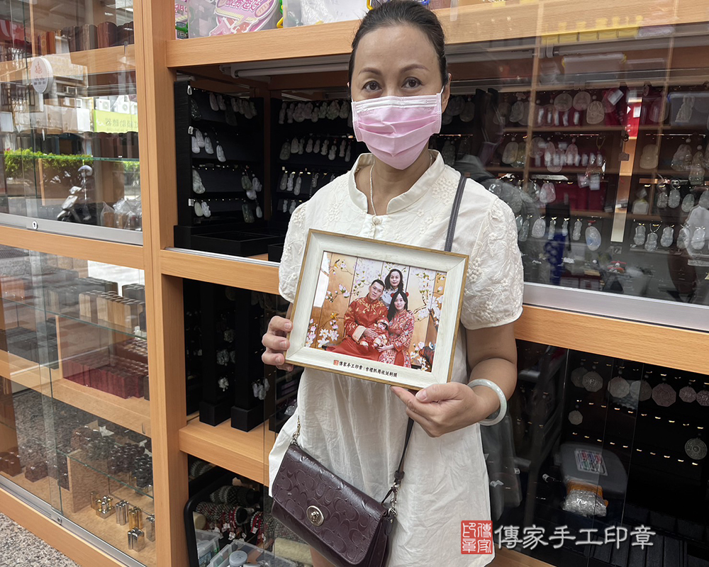 新北市土城區林寶寶抓周推薦：傳家台北店抓周度脺中國風會場，嬰兒古禮抓周流程儀式吉祥話、抓周道具物品24種、拍照。抓周證書。112.10.03