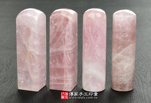 顧客滿意推薦：傳家嬰兒烤漆小三寶、全手工噴砂粉晶臍髮印章、胎毛筆。高雄市楠梓區-林小姐。112.12.16