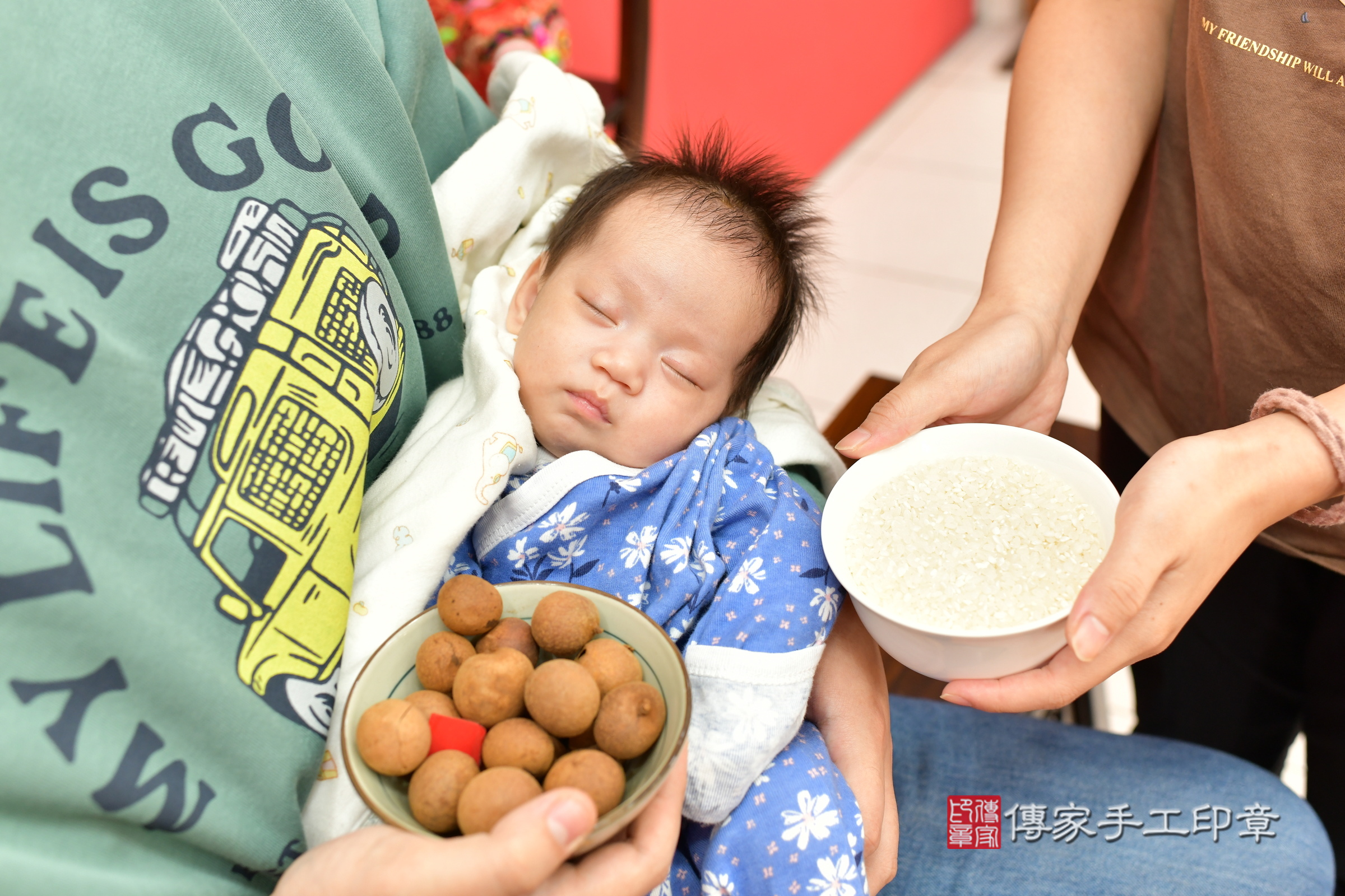 陳寶寶(台中市北區嬰兒寶寶滿月剃頭理髮、嬰兒剃胎毛儀式吉祥話)。中國風會場，爸媽寶貝穿「日中韓」古裝禮服。專業拍照、證書。★購買「臍帶章、肚臍章、胎毛筆刷印章」贈送：剃頭、收涎、抓周，三選一。2024.2.17，照片9