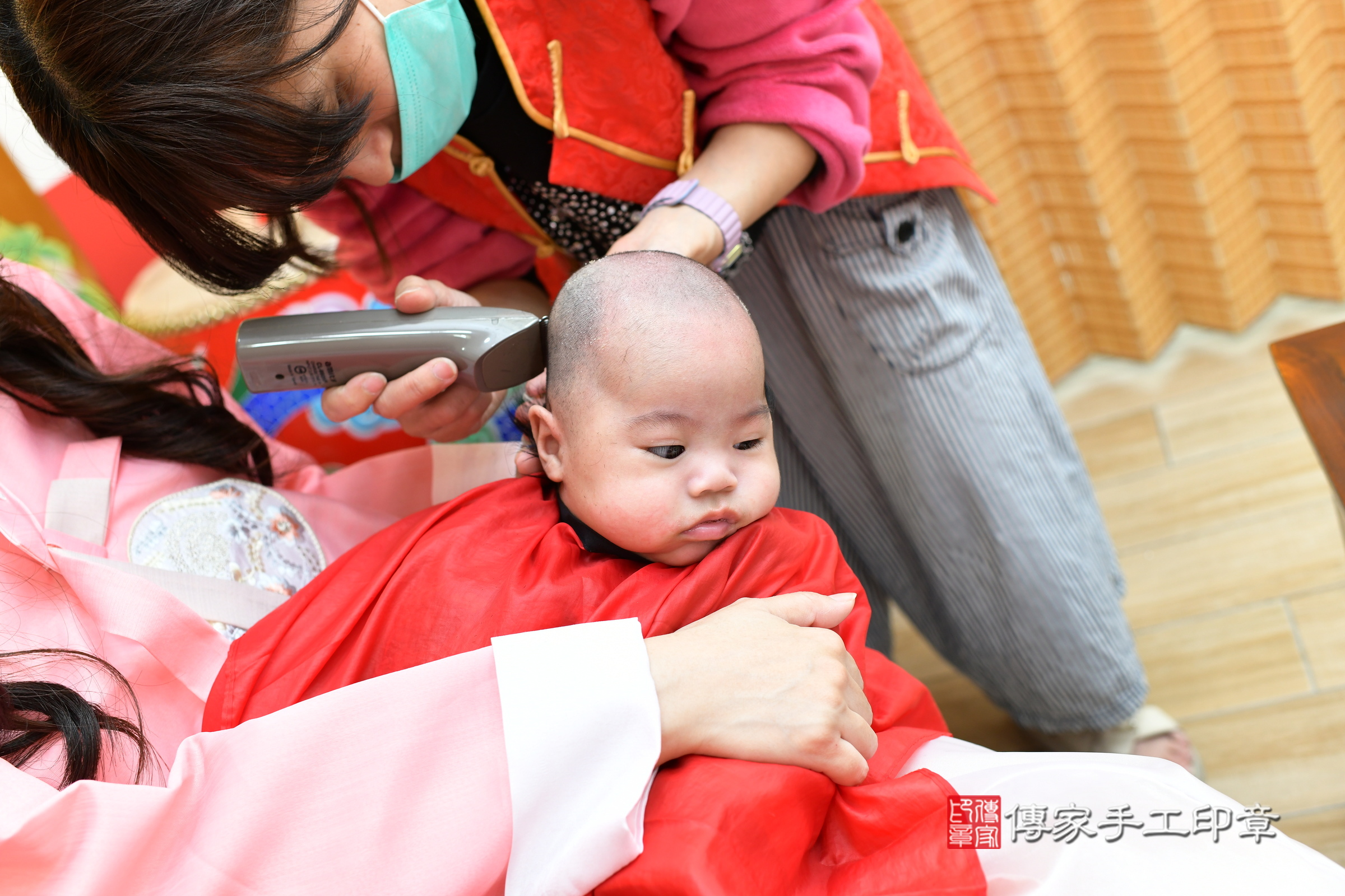 瑞瑞寶寶(台北市大同區嬰兒寶寶滿月剃頭理髮、嬰兒剃胎毛儀式吉祥話)。中國風會場，爸媽寶貝穿「日中韓」古裝禮服。專業拍照、證書。★購買「臍帶章、肚臍章、胎毛筆刷印章」贈送：剃頭、收涎、抓周，三選一。2024.3.10，照片21