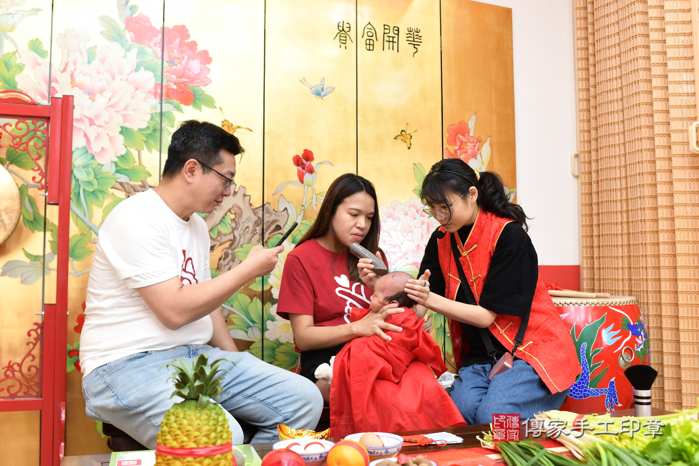 芮芮寶寶(台北市大同區嬰兒寶寶滿月剃頭理髮、嬰兒剃胎毛儀式吉祥話)。中國風會場，爸媽寶貝穿「日中韓」古裝禮服。專業拍照、證書。★購買「臍帶章、肚臍章、胎毛筆刷印章」贈送：剃頭、收涎、抓周，三選一。2024.3.23，照片20