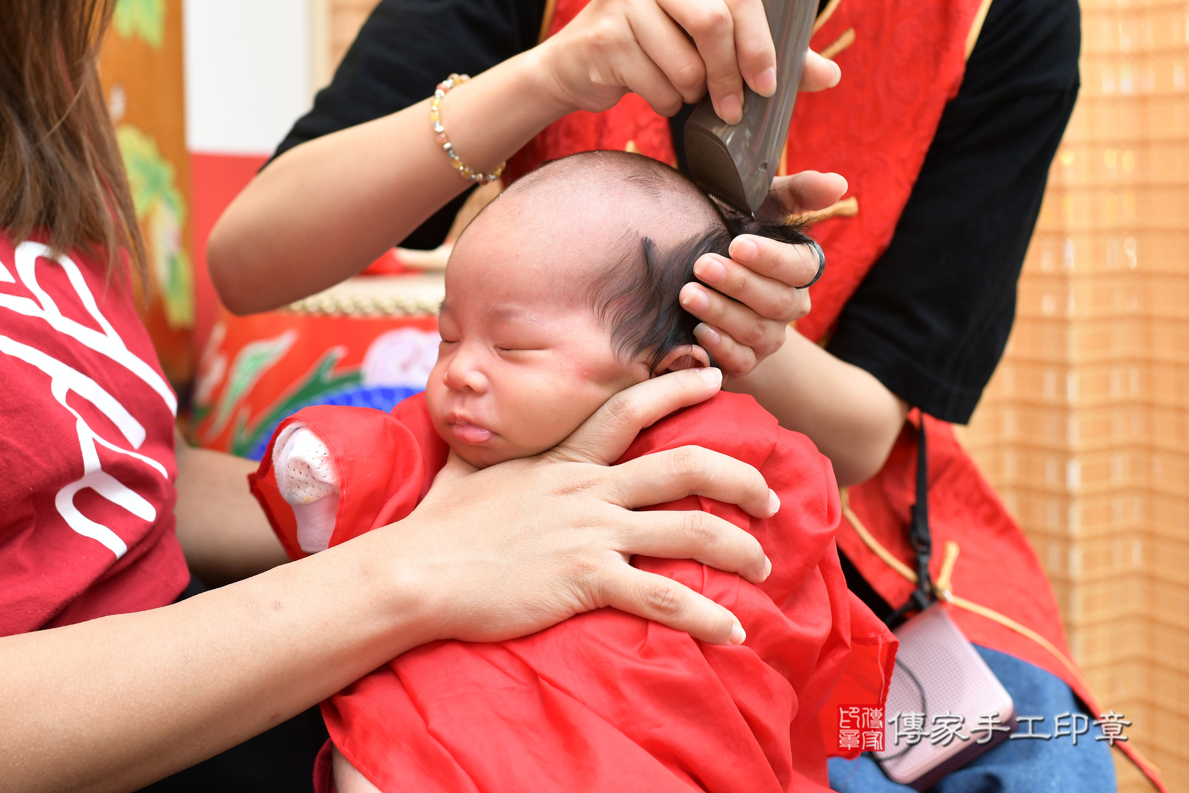 芮芮寶寶(台北市大同區嬰兒寶寶滿月剃頭理髮、嬰兒剃胎毛儀式吉祥話)。中國風會場，爸媽寶貝穿「日中韓」古裝禮服。專業拍照、證書。★購買「臍帶章、肚臍章、胎毛筆刷印章」贈送：剃頭、收涎、抓周，三選一。2024.3.23，照片19