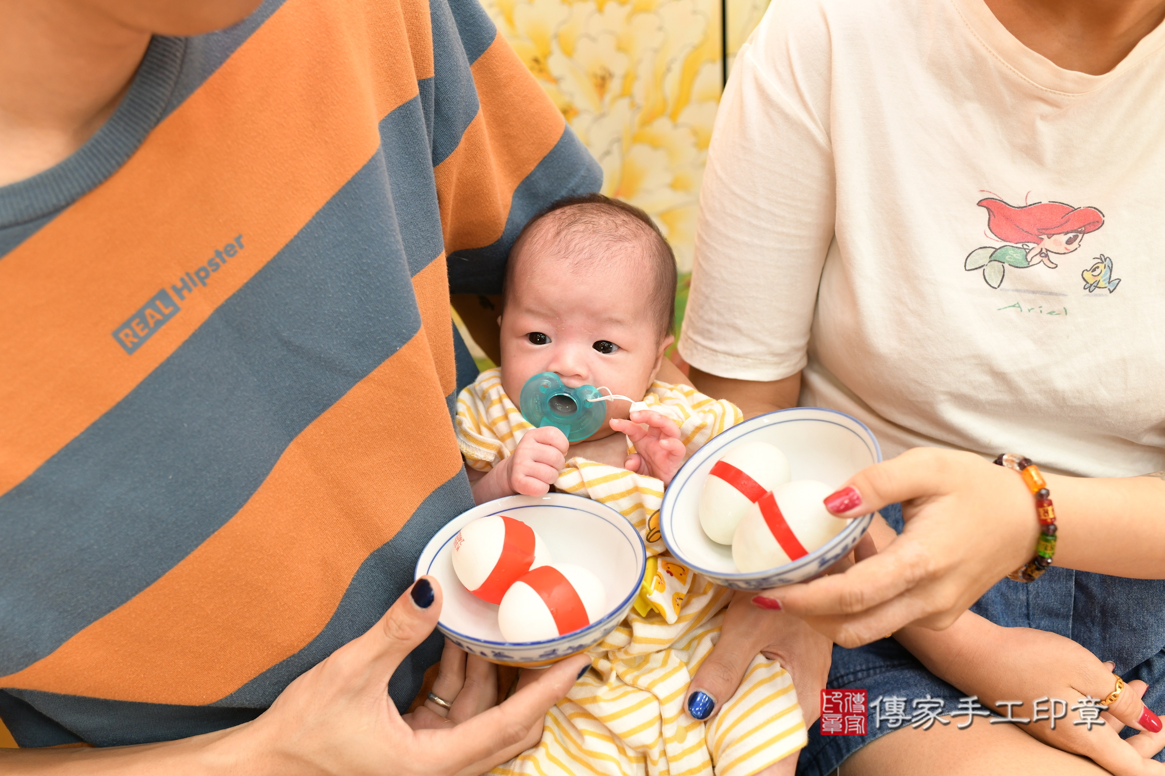 茵茵寶寶(台北市大同區嬰兒寶寶滿月剃頭理髮、嬰兒剃胎毛儀式吉祥話)。中國風會場，爸媽寶貝穿「日中韓」古裝禮服。專業拍照、證書。★購買「臍帶章、肚臍章、胎毛筆刷印章」贈送：剃頭、收涎、抓周，三選一。2024.4.2，照片6