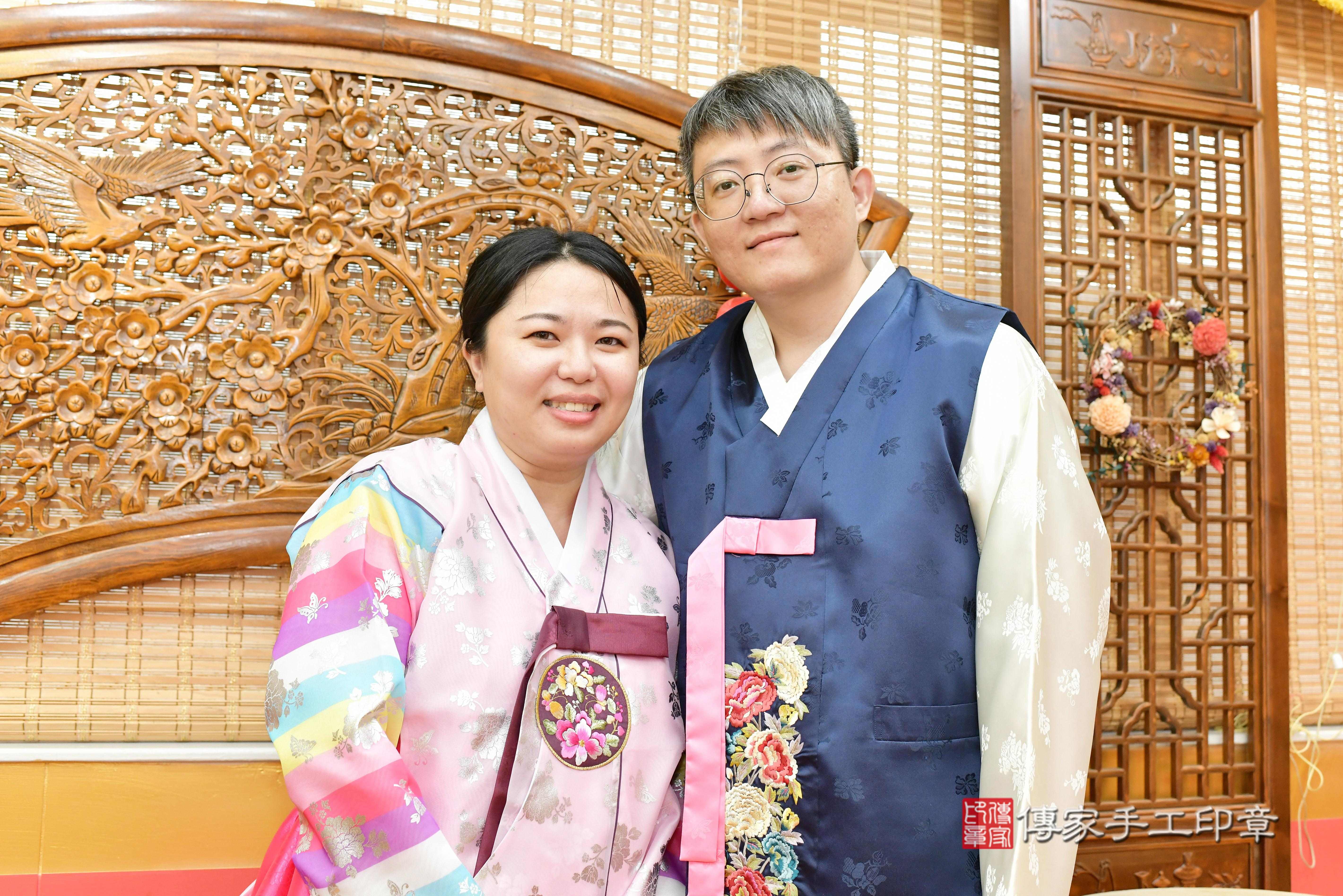 傳家手工印章桃園店、抓周、度脺、中國風會場、傳家嬰兒古禮、吉祥話、抓周道具物品24種、拍照。抓周證書。寶寶抓周、滿周歲、生日快樂、祝福