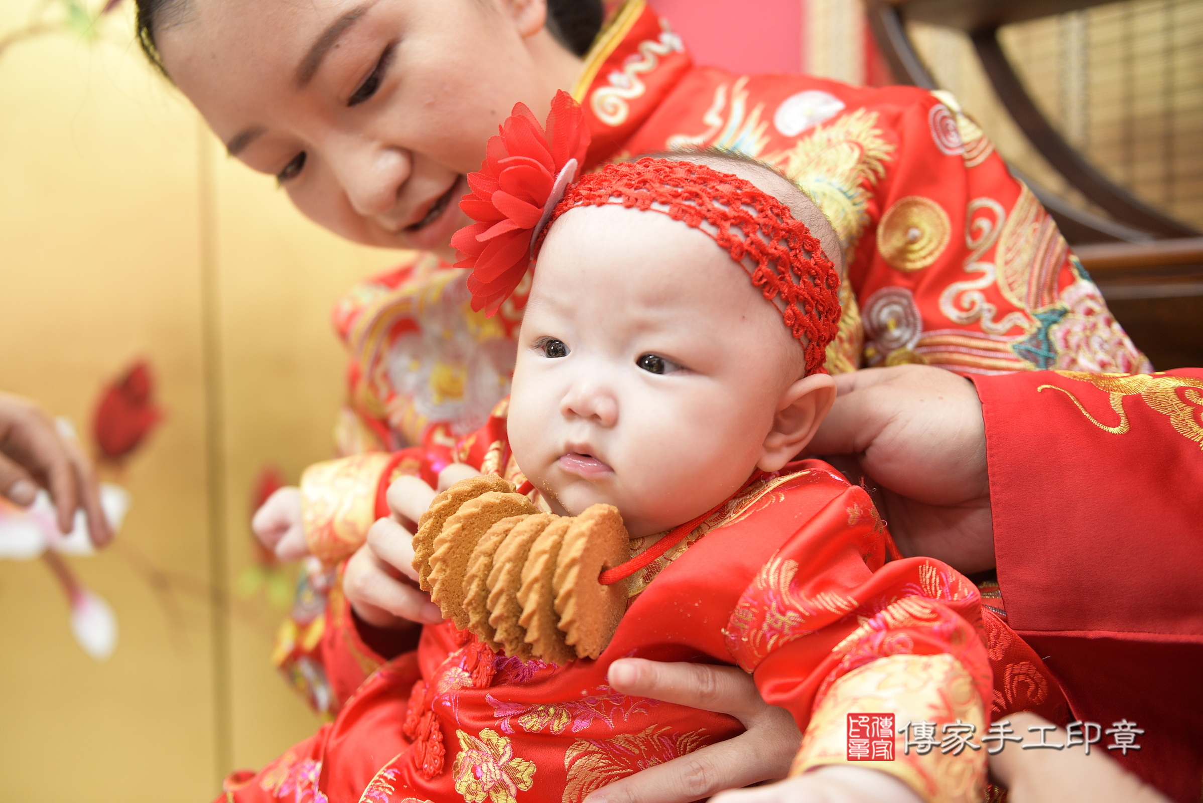 新竹市香山區小茜寶寶收涎推薦：傳家新竹店收涎中國風會場，嬰兒古禮收涎收口水流程儀式、收涎吉祥話、收涎餅乾、收涎拍照。收涎證書。2024.5.2，照片16