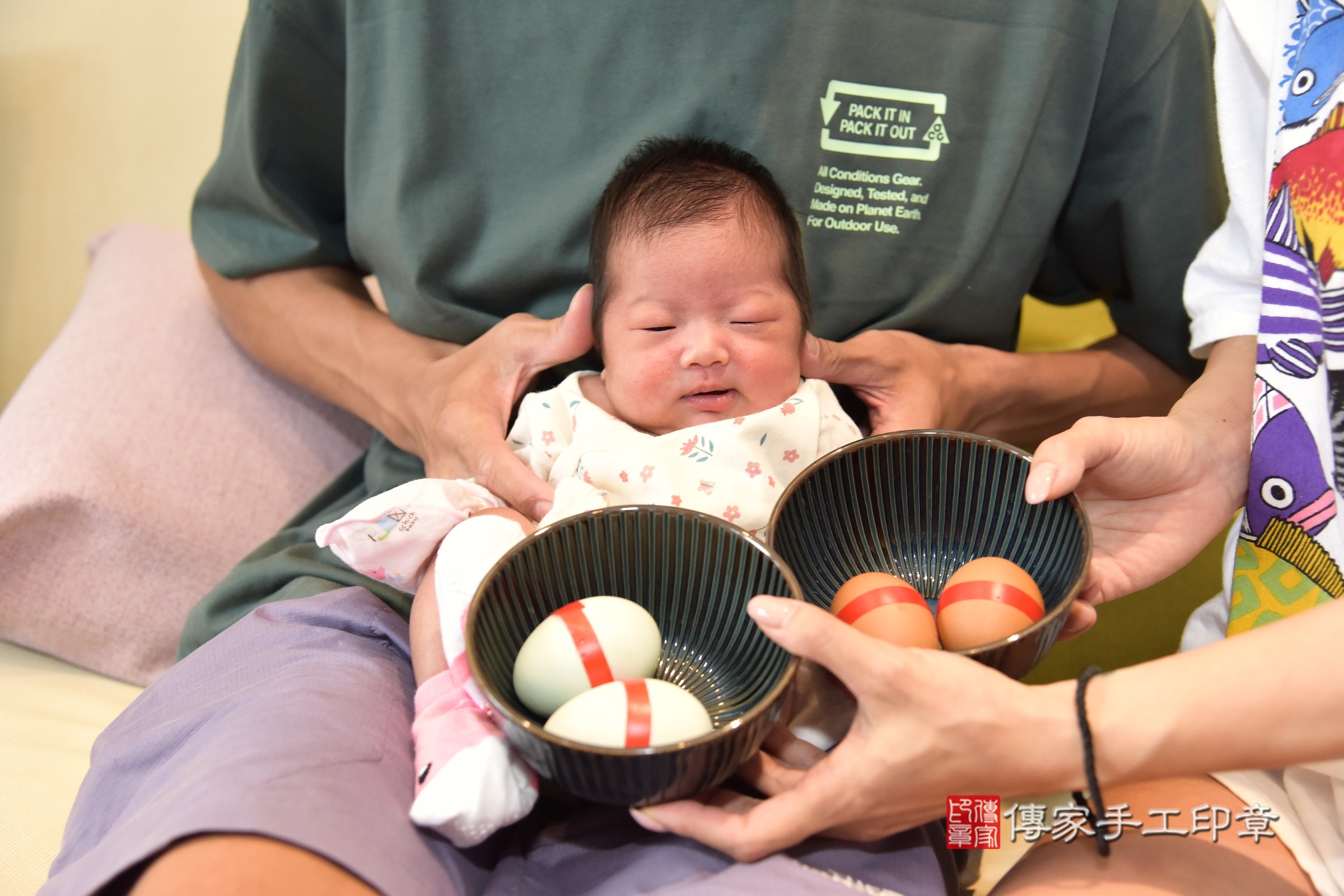 安安寶寶(新北市中和區到府嬰兒安安寶寶滿月剃頭理髮、到府嬰兒剃胎毛儀式吉祥話)。到府剃頭剃胎毛主持、專業拍照、證書。★購買「臍帶章、肚臍章、胎毛筆刷印章」贈送：剃頭、收涎、抓周，三選一。2024.5.6，照片4