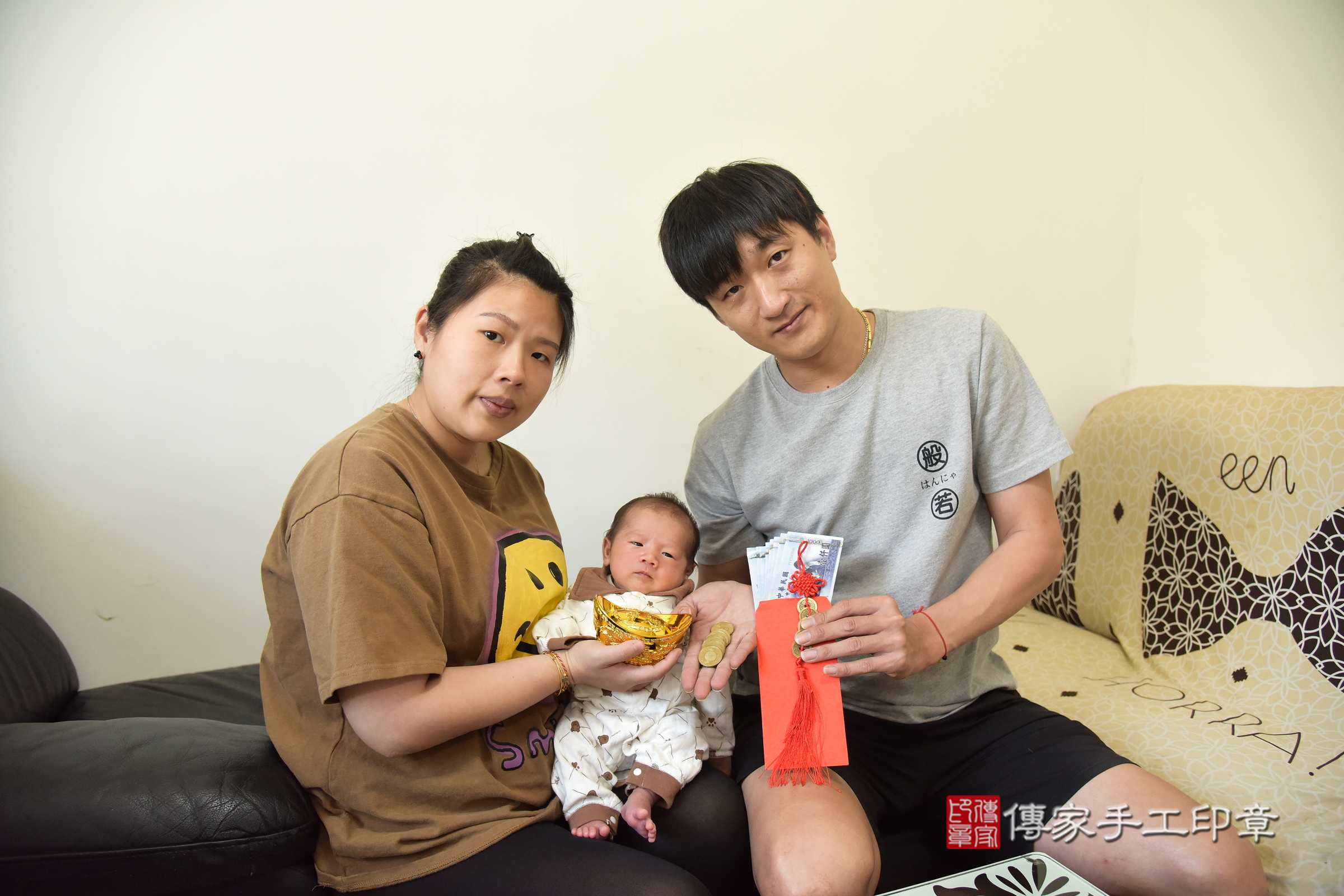 諺諺寶寶(新北市汐止區到府嬰兒諺諺寶寶滿月剃頭理髮、到府嬰兒剃胎毛儀式吉祥話)。到府剃頭剃胎毛主持、專業拍照、證書。★購買「臍帶章、肚臍章、胎毛筆刷印章」贈送：剃頭、收涎、抓周，三選一。2024.5.16，照片10