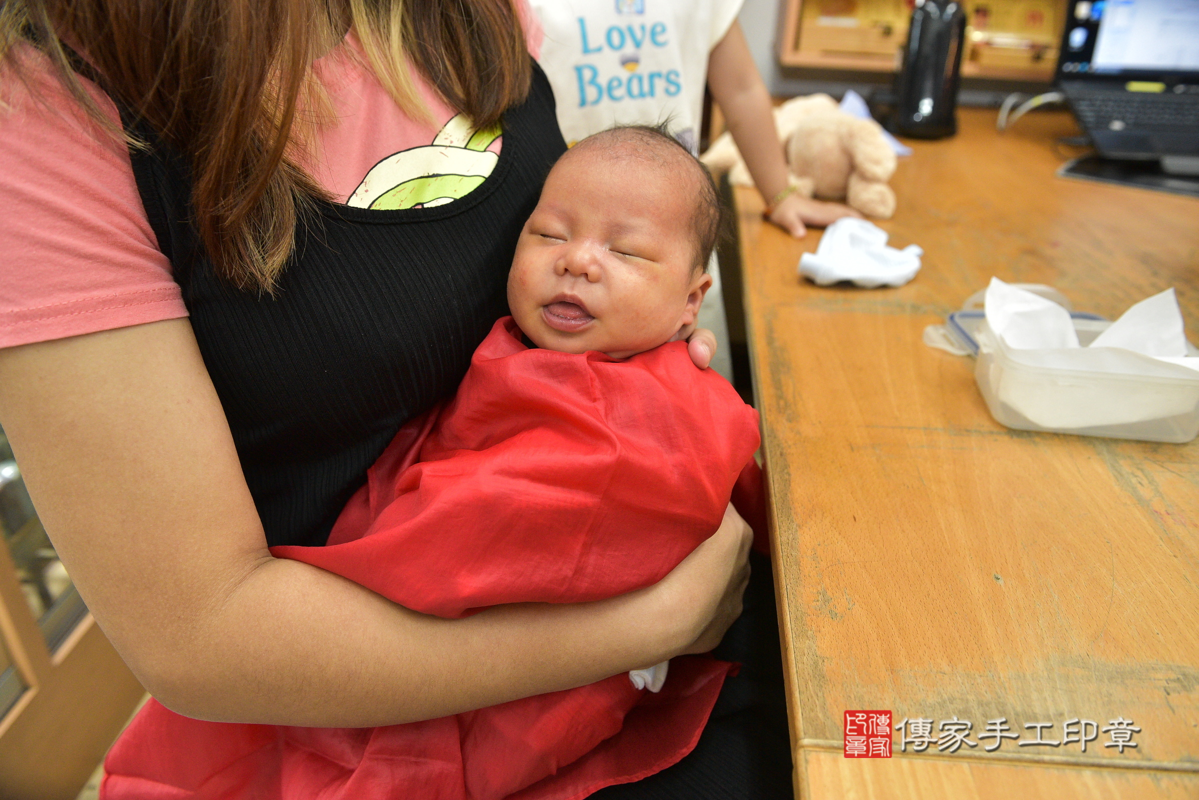 睿睿寶寶(新北市永和區嬰兒寶寶滿月剃頭理髮、嬰兒剃胎毛儀式吉祥話)。中國風會場，爸媽寶貝穿「日中韓」古裝禮服。專業拍照、證書。★購買「臍帶章、肚臍章、胎毛筆刷印章」贈送：剃頭、收涎、抓周，三選一。2024.5.20，照片11