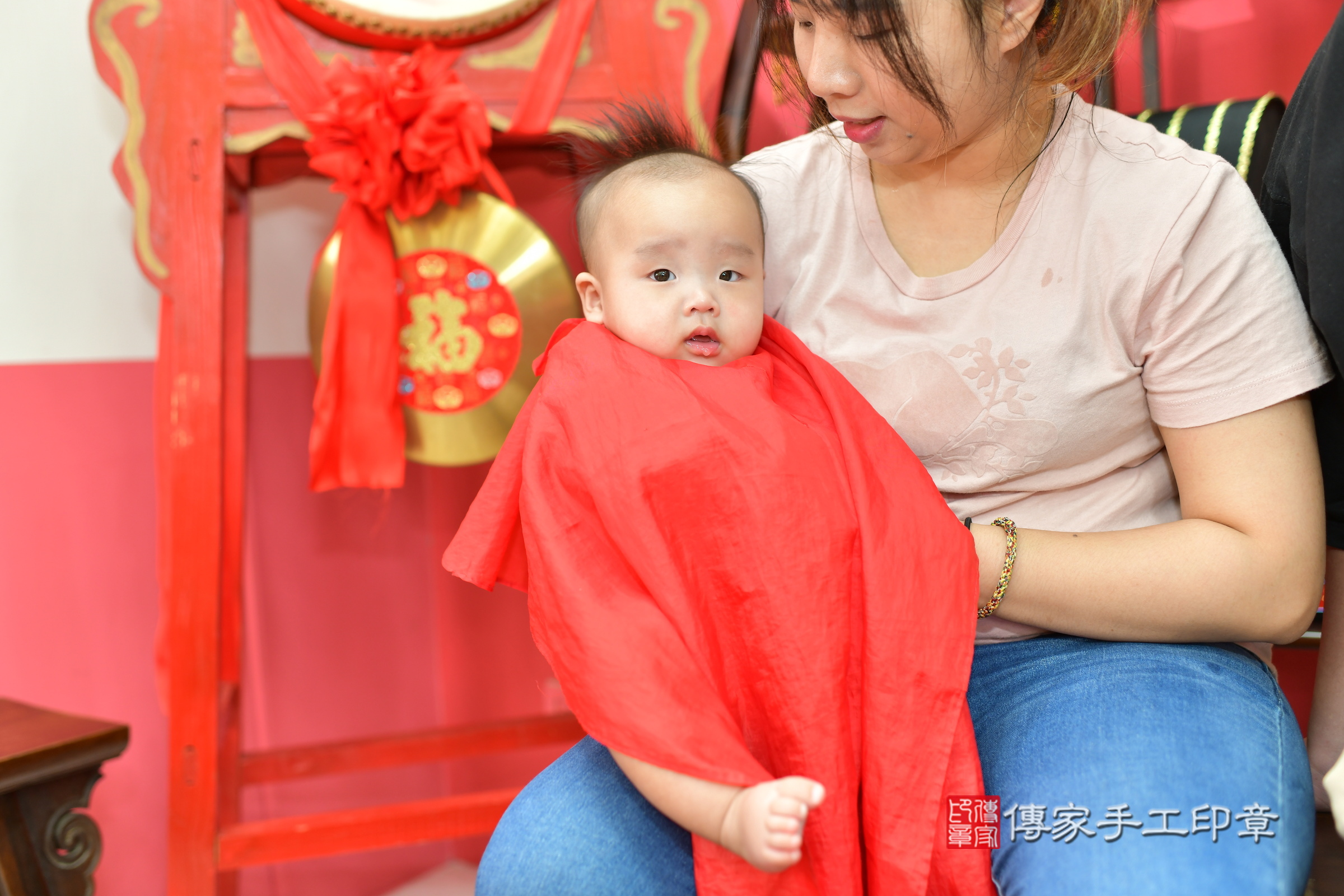 軒軒寶寶(台中市北區嬰兒寶寶滿月剃頭理髮、嬰兒剃胎毛儀式吉祥話)。中國風會場，爸媽寶貝穿「日中韓」古裝禮服。專業拍照、證書。★購買「臍帶章、肚臍章、胎毛筆刷印章」贈送：剃頭、收涎、抓周，三選一。2024.4.21，照片14