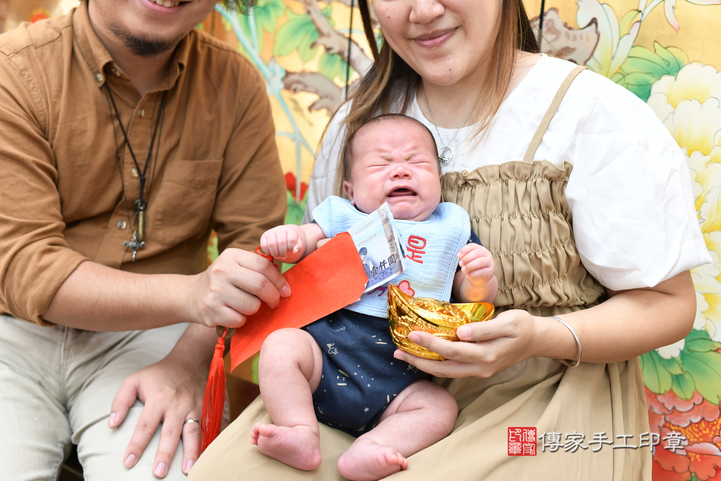 小洧寶寶(台北市大同區嬰兒寶寶滿月剃頭理髮、嬰兒剃胎毛儀式吉祥話)。中國風會場，爸媽寶貝穿「日中韓」古裝禮服。專業拍照、證書。★購買「臍帶章、肚臍章、胎毛筆刷印章」贈送：剃頭、收涎、抓周，三選一。2024.5.18，照片21