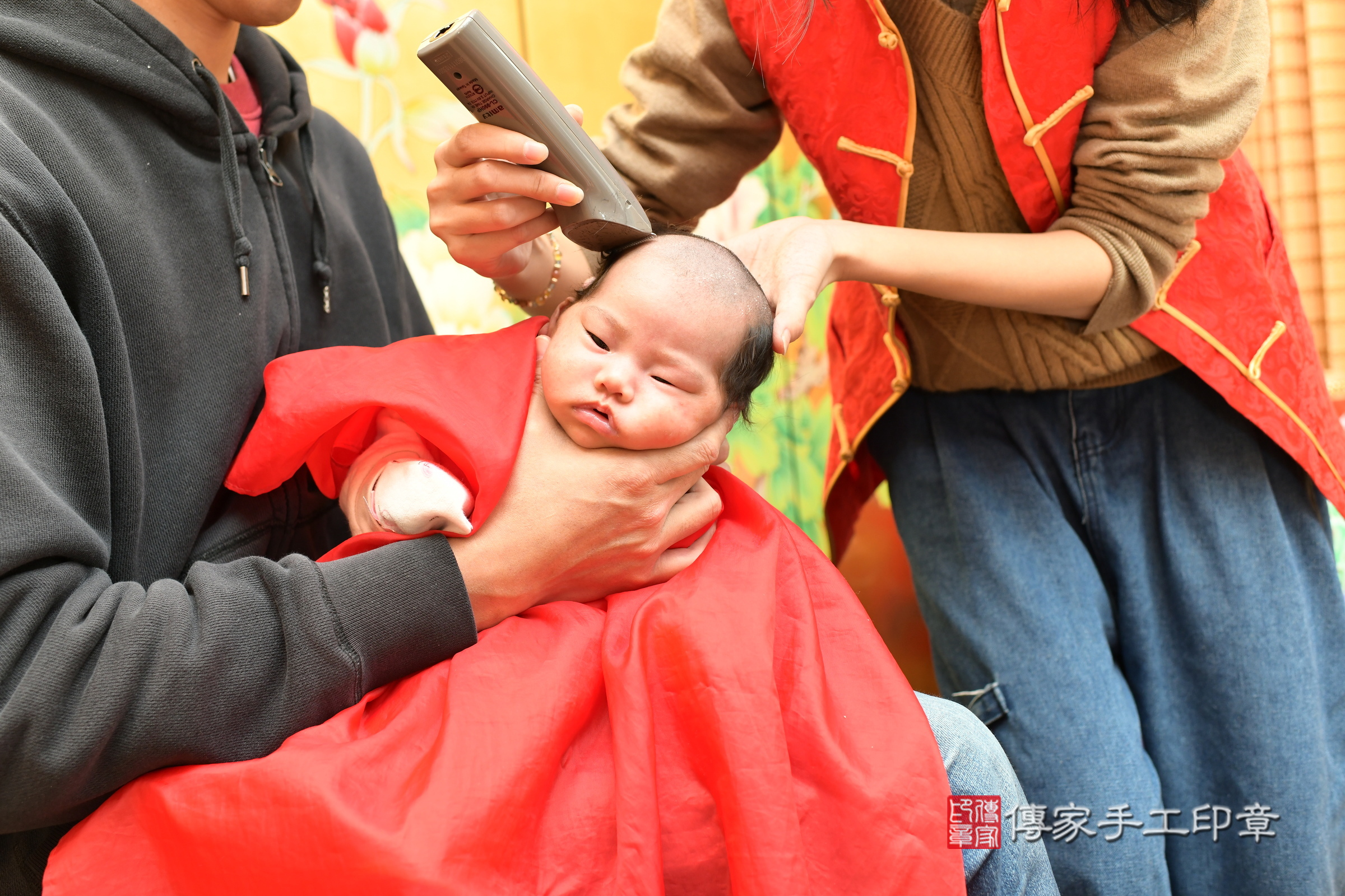 昕昕寶寶(台北市大同區嬰兒寶寶滿月剃頭理髮、嬰兒剃胎毛儀式吉祥話)。中國風會場，爸媽寶貝穿「日中韓」古裝禮服。專業拍照、證書。★購買「臍帶章、肚臍章、胎毛筆刷印章」贈送：剃頭、收涎、抓周，三選一。2024.1.27，照片12