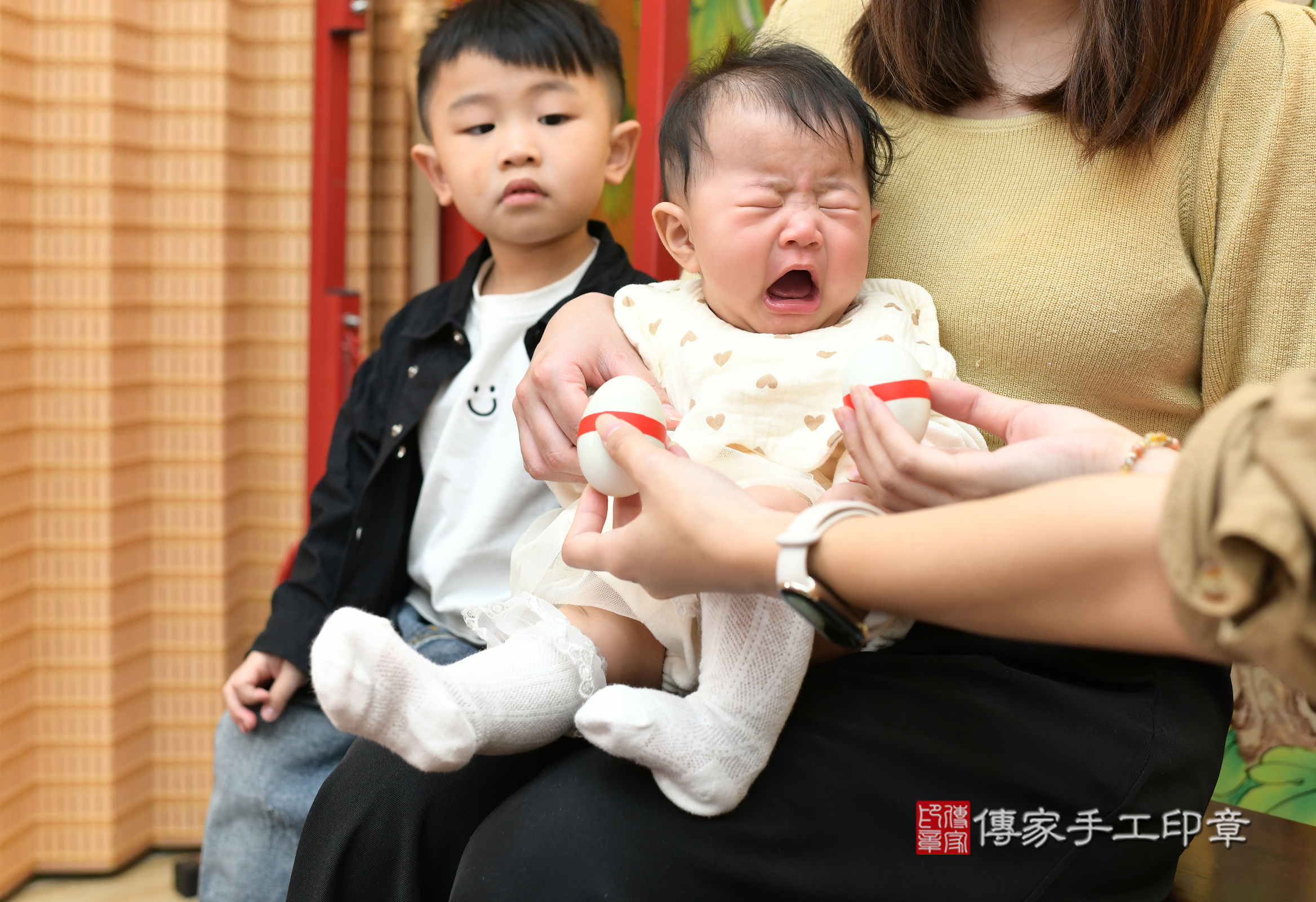 之之寶寶(台北市大同區嬰兒寶寶滿月剃頭理髮、嬰兒剃胎毛儀式吉祥話)。中國風會場，爸媽寶貝穿「日中韓」古裝禮服。專業拍照、證書。★購買「臍帶章、肚臍章、胎毛筆刷印章」贈送：剃頭、收涎、抓周，三選一。2024.2.18，照片8