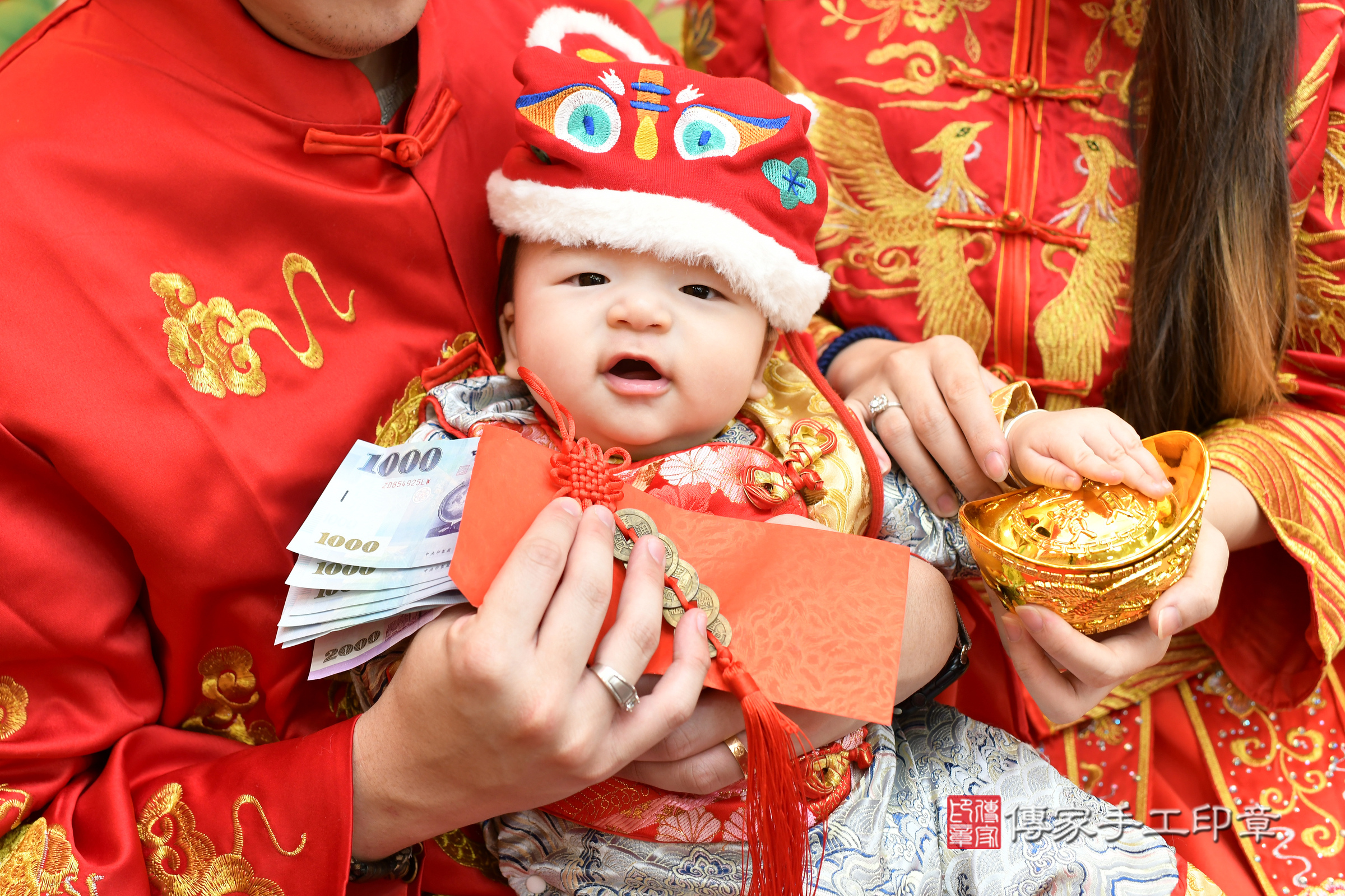 小勵寶寶(台北市大同區嬰兒寶寶滿月剃頭理髮、嬰兒剃胎毛儀式吉祥話)。中國風會場，爸媽寶貝穿「日中韓」古裝禮服。專業拍照、證書。★購買「臍帶章、肚臍章、胎毛筆刷印章」贈送：剃頭、收涎、抓周，三選一。2024.4.12，照片17