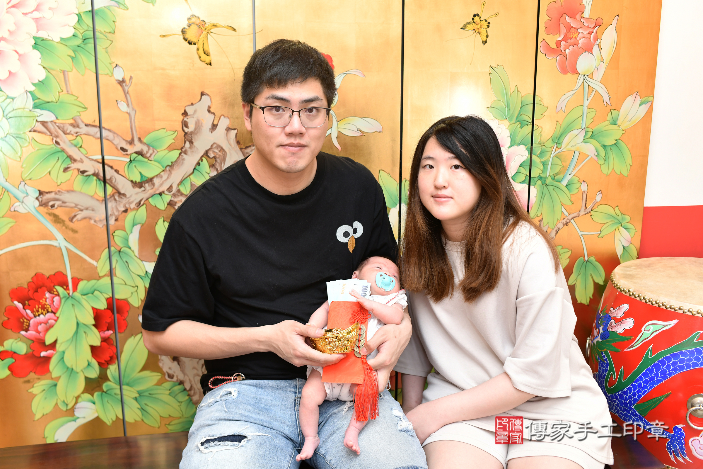 小忻寶寶(台北市大同區嬰兒寶寶滿月剃頭理髮、嬰兒剃胎毛儀式吉祥話)。中國風會場，爸媽寶貝穿「日中韓」古裝禮服。專業拍照、證書。★購買「臍帶章、肚臍章、胎毛筆刷印章」贈送：剃頭、收涎、抓周，三選一。2024.4.22，照片19