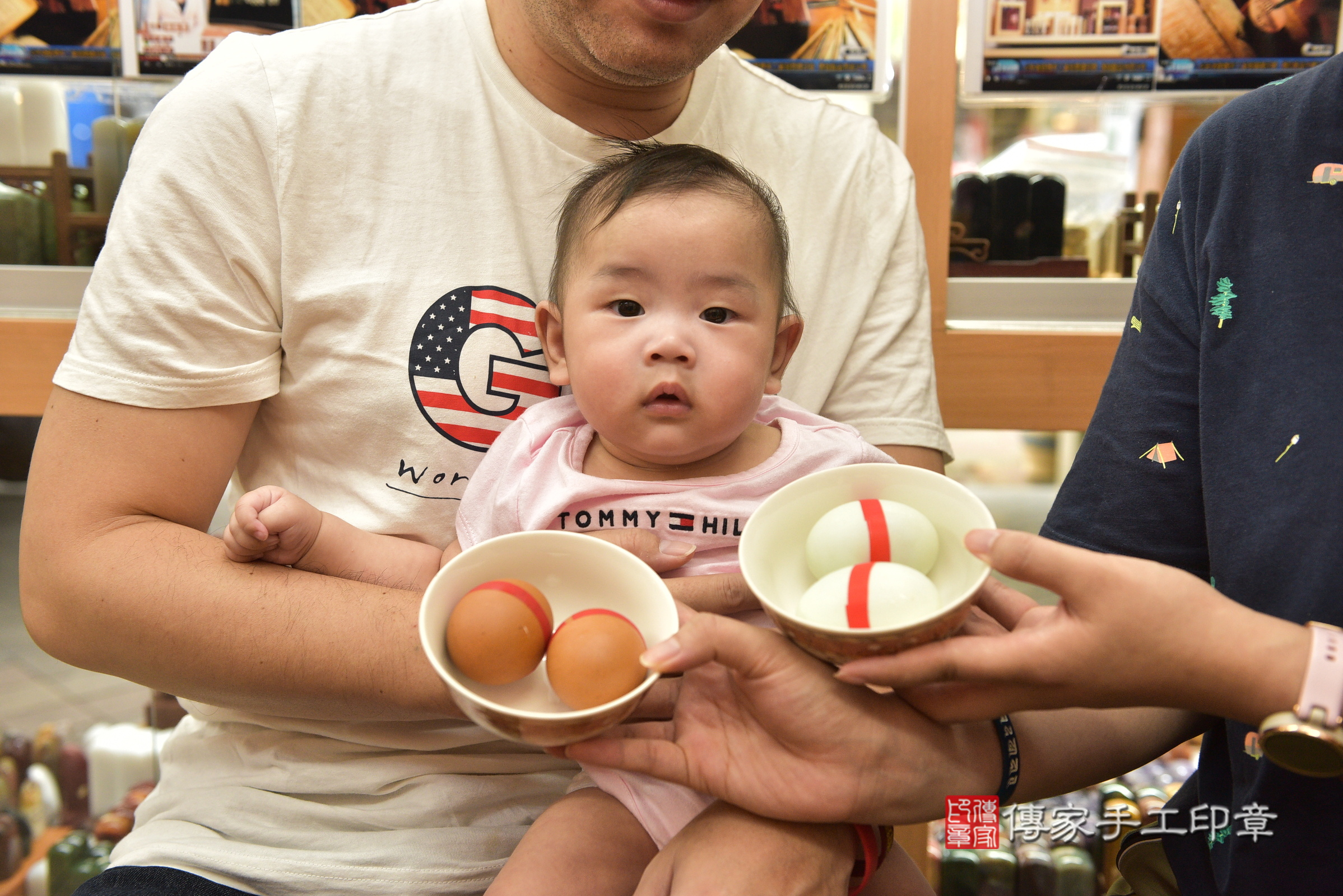 睿睿寶寶(新北市永和區嬰兒寶寶滿月剃頭理髮、嬰兒剃胎毛儀式吉祥話)。中國風會場，爸媽寶貝穿「日中韓」古裝禮服。專業拍照、證書。★購買「臍帶章、肚臍章、胎毛筆刷印章」贈送：剃頭、收涎、抓周，三選一。2024.5.28，照片4